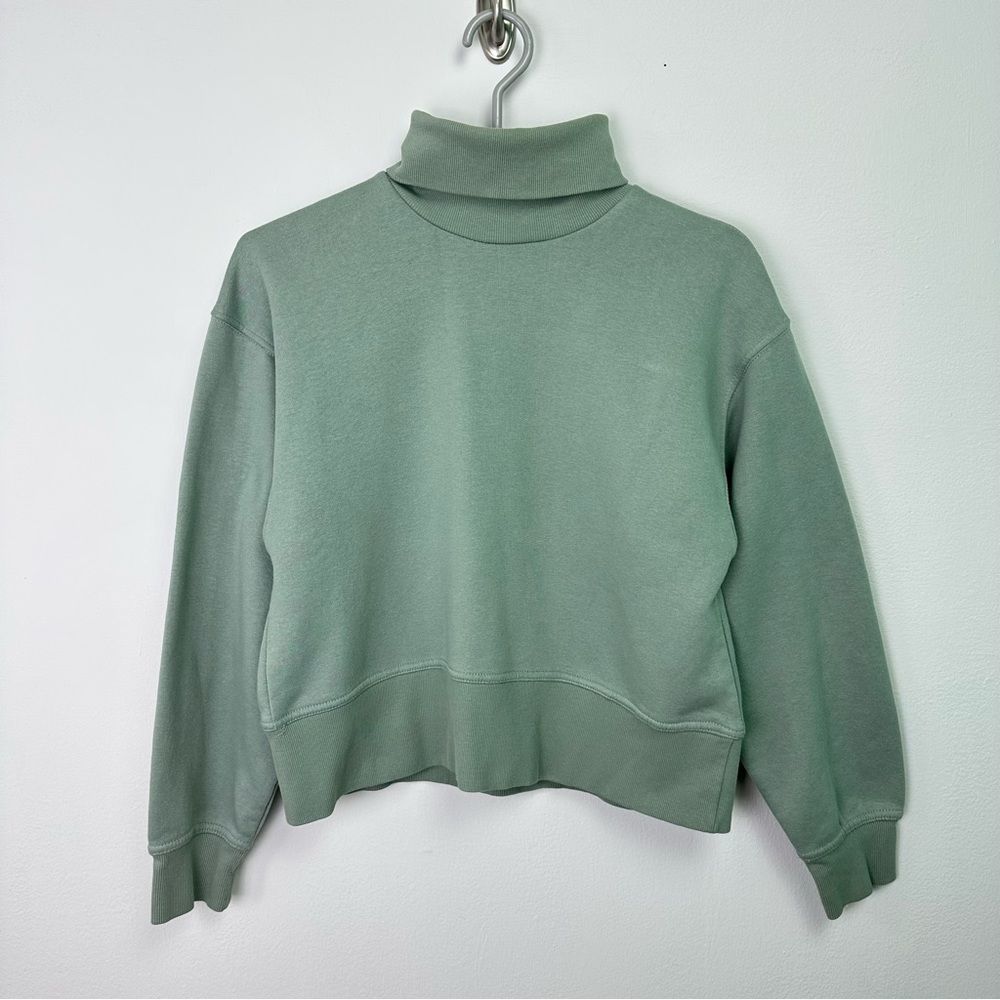 Zara Sage Green Cropped Boxy Turtle Neck Sweatshirt small